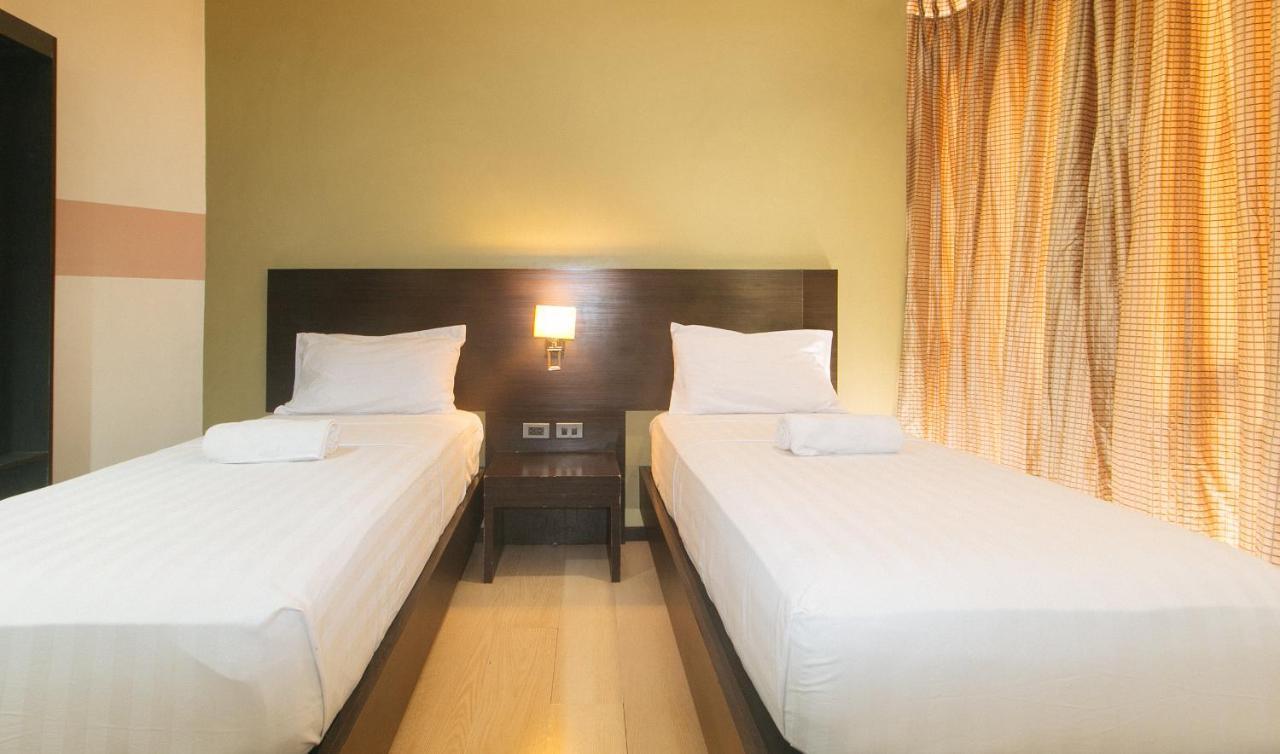 סן פדרו מקאטי Lorenzzo Suites Hotel מראה חיצוני תמונה