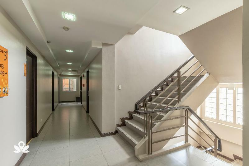 סן פדרו מקאטי Lorenzzo Suites Hotel מראה חיצוני תמונה
