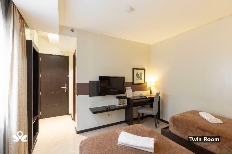 סן פדרו מקאטי Lorenzzo Suites Hotel מראה חיצוני תמונה