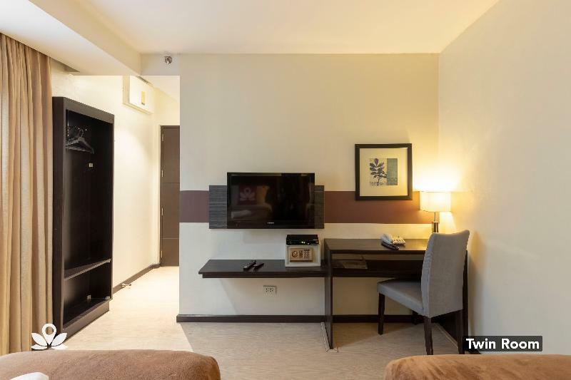 סן פדרו מקאטי Lorenzzo Suites Hotel מראה חיצוני תמונה